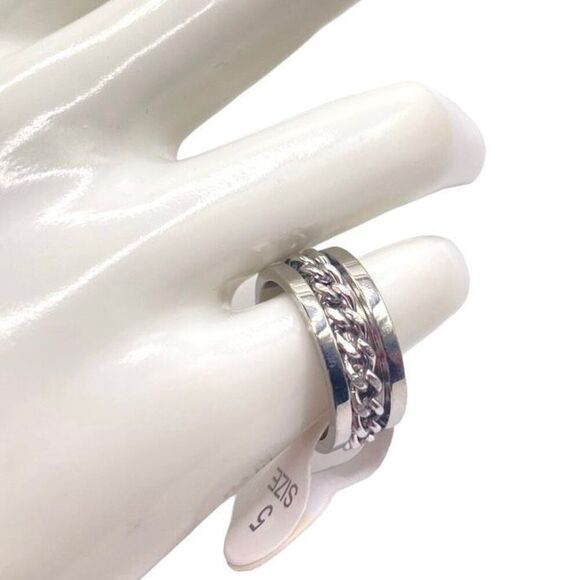Silver Band Chain Link Fidget Ring Size 5 - Picture 3 of 4